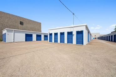 US Storage Centers - 2601 Willowbrook Road Dallas, TX 75220