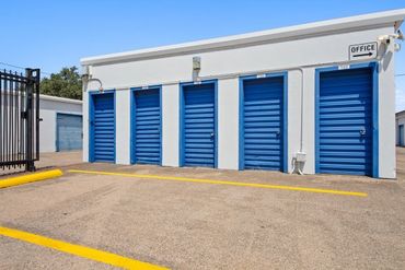 US Storage Centers - 2601 Willowbrook Road Dallas, TX 75220