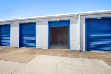 US Storage Centers - 2601 Willowbrook Road Dallas, TX 75220