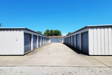 Westside Storage Centralia - Broadway - 631 West 3rd Street Centralia, IL 62801