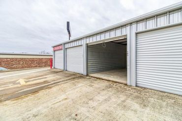 Your Extra Closet - 108 Allison Cove Oxford, MS 38655
