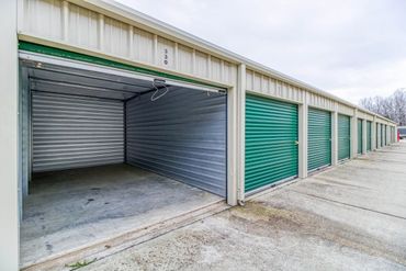 Your Extra Closet - Grand Oaks - 8 Industrial Park Drive Oxford, MS 38655