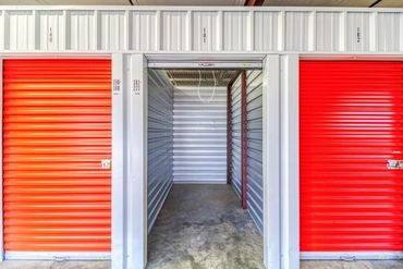 Your Extra Closet - Grand Oaks - 8 Industrial Park Drive Oxford, MS 38655