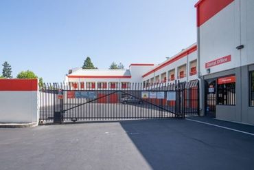 Public Storage - 1987 Old Middlefield Way Mountain View, CA 94043