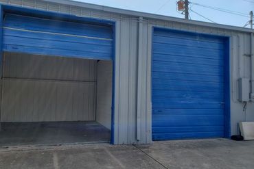 King Size Storage - 5256 West US Highway 290 Service Road Austin, TX 78735
