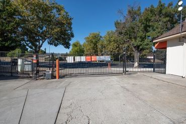 Public Storage - 2500 Santa Rita Road Pleasanton, CA 94566