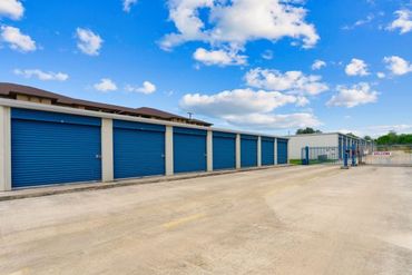 KO Storage of Pleasanton - 1254 West Oaklawn Road Pleasanton, TX 78064