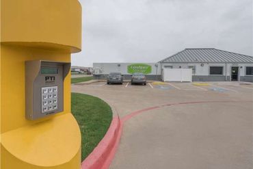 Extra Space Storage - 12100 Shiloh Road Dallas, TX 75228