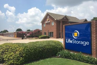 Extra Space Storage - 3405 Coit Road Plano, TX 75093