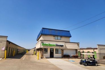 Extra Space Storage - 3333 North Buckner Boulevard Dallas, TX 75228