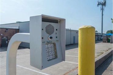 Extra Space Storage - 10664 Walnut Hill Lane Dallas, TX 75238