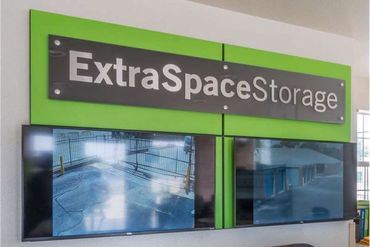 Extra Space Storage - 3335 West Northwest Highway Dallas, TX 75220