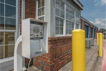 Extra Space Storage - 3335 West Northwest Highway Dallas, TX 75220