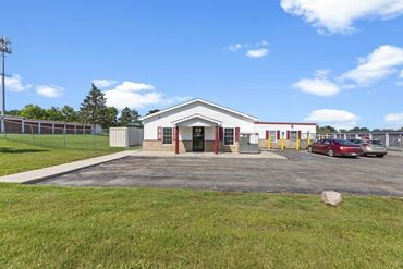 1-800-Self-Storage.com of Grand Blanc - 8134 Embury Road Grand Blanc, MI 48439