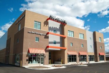 1-800-Self-Storage.com Southfield 12 Mile - 29200 Southfield Road Southfield, MI 48076