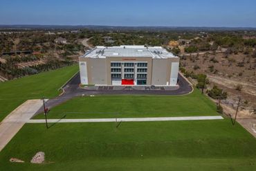 10 Federal Storage - 3975 U.S. 290 Dripping Springs, TX 78620