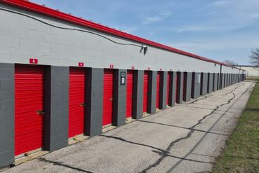 10 Federal Storage - 1624 Fuller Road West Des Moines, IA 50265