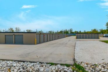 10 Federal Storage - 229 Sussex Street Pewaukee, WI 53072