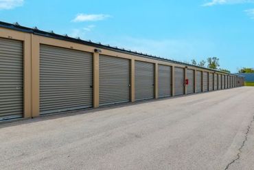 10 Federal Storage - 229 Sussex Street Pewaukee, WI 53072