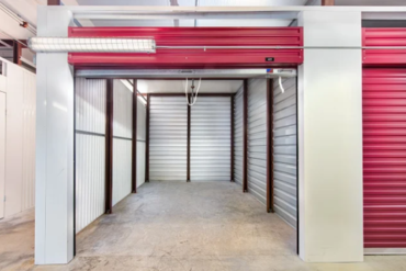 Addison Circle Storage - 15505 Lewis Place Addison, TX 75001