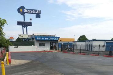 Avid Storage - 11820 Airline Drive Houston, TX 77060