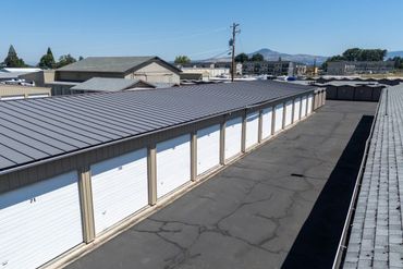 Buxbear Storage Oak Grove - 241 Oak Grove Road Medford, OR 97501
