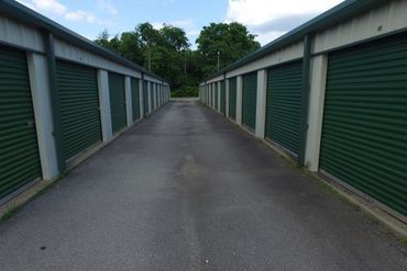 Clarksville Lock Storage - 405 Tiny Town Road Clarksville, TN 37042