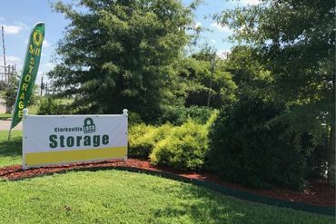 Clarksville Lock Storage - 405 Tiny Town Road Clarksville, TN 37042