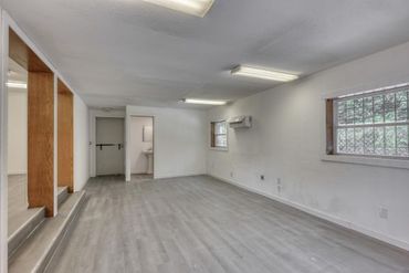 Colonial Storage - 556 South Colonial Drive Webb City, MO 64870