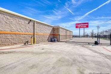 CubeSmart Self Storage - 108 South Belt Line Road Irving, TX 75060