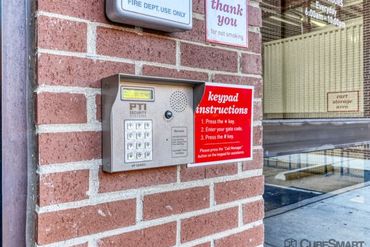 CubeSmart Self Storage - 125 Saundersville Road Hendersonville, TN 37075