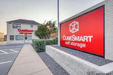 CubeSmart Self Storage - 1838 South Josey Lane Carrollton, TX 75006