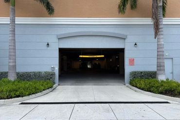 CubeSmart Self Storage - 1880 Northeast 123rd Street North Miami, FL 33181
