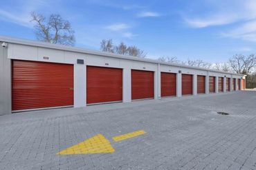 CubeSmart Self Storage - 27W210 North Avenue West Chicago, IL 60185
