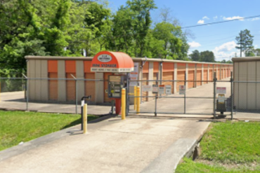 D & W Self Storage - 14655 Old Humble Road Humble, TX 77396
