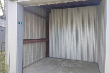 Dayton Villa Self-Storage - 309 East Houston Street Dayton, TX 77535