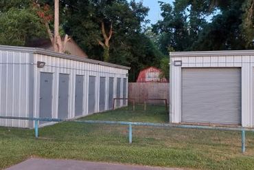 Dayton Villa Self-Storage - 309 East Houston Street Dayton, TX 77535