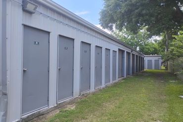 Dayton Villa Self-Storage - 309 East Houston Street Dayton, TX 77535