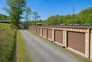 Dellwood Storage - 3015 Dellwood Road Waynesville, NC 28786
