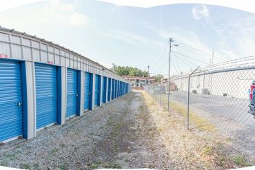 Eagles Landing storage at Zetterower - 23 N Zetterower Ave Statesboro, GA 30458
