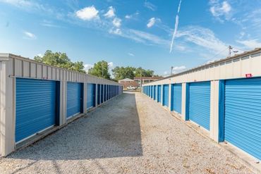 Eagles Landing storage at Zetterower - 23 N Zetterower Ave Statesboro, GA 30458
