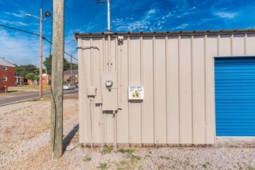 Eagles Landing storage at Zetterower - 23 N Zetterower Ave Statesboro, GA 30458