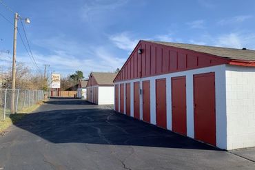 Extra Closet Self Storage - 5980 Northwest 36Th Street Warr Acres, OK 73122