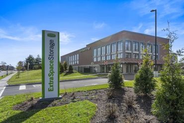 Extra Space Storage - 901 Horsham Road Horsham, PA 19044