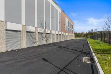 Extra Space Storage - 901 Horsham Road Horsham, PA 19044