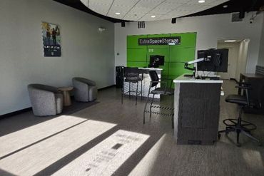 Extra Space Storage - 11810 North Dale Mabry Highway Tampa, FL 33618