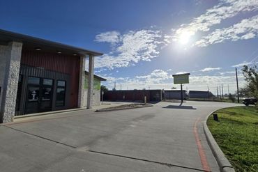 Extra Space Storage - 14215 Highway 6 Rosharon, TX 77583