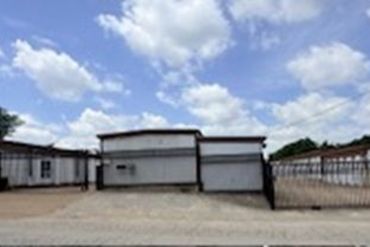 Extra Space Storage - 401 North Scribner Street Grapevine, TX 76051