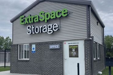 Extra Space Storage - 7110 North 154th Avenue Bennington, NE 68007