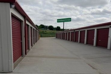 Extra Space Storage - 13401 Giles Road Omaha, NE 68138